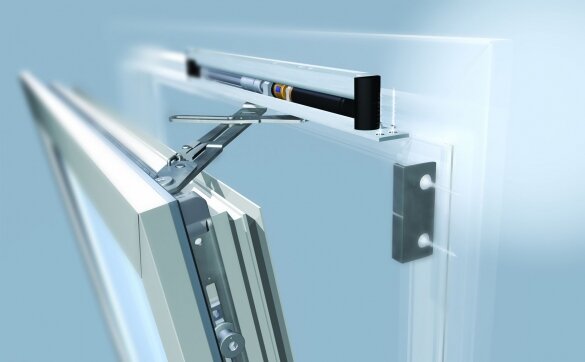 Цепные электроприводы для окон: принцип работы, особенности, отличия от штоковых приводов